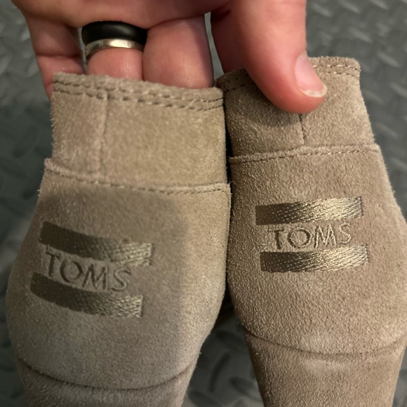 Toms Women's Wedge Comfort Booties Boots Size 9 Suede Tan 2.75" Wedge Neutral - Picture 10 of 10